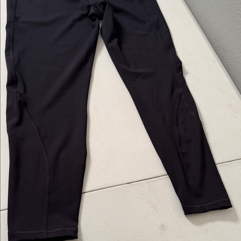 Amazon Essentials Black Women's Performance Leggi… - image 5